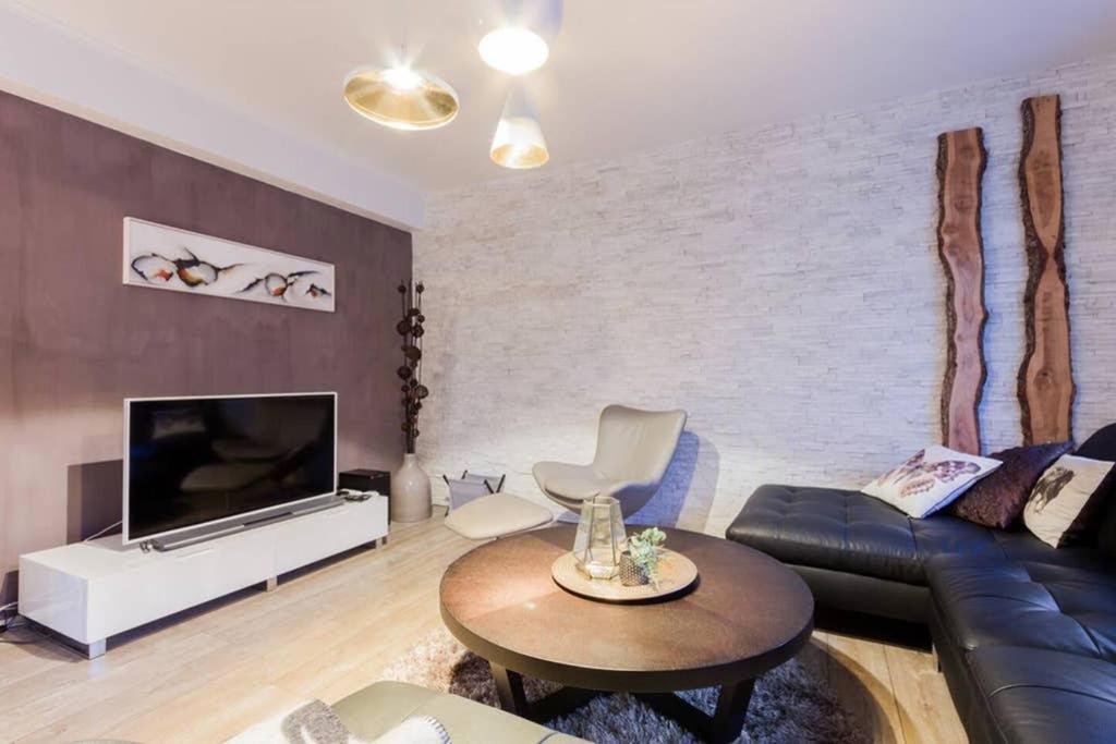 Superb Central Location, No Car Needed - Spacious Akureyri Exterior photo