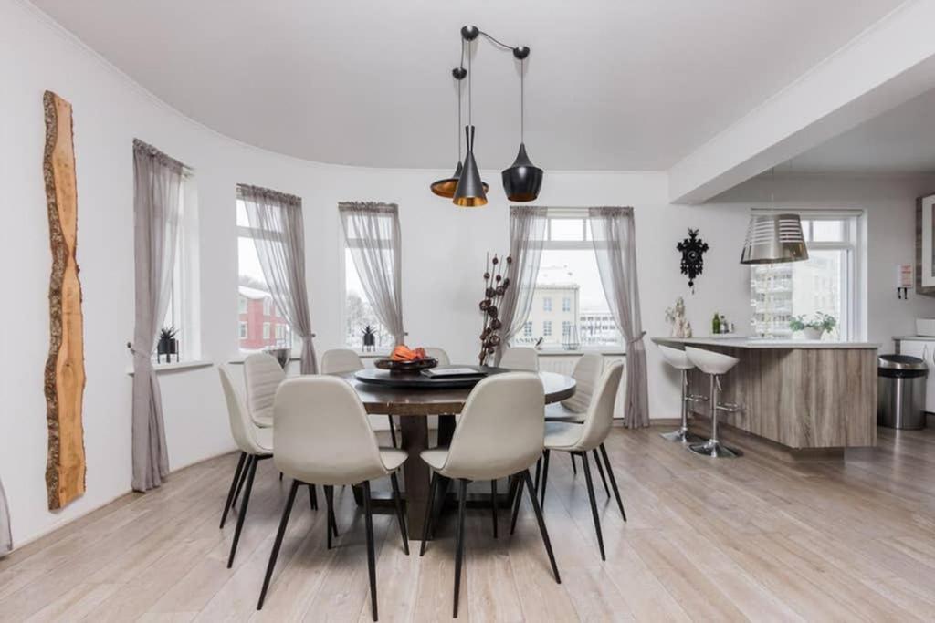 Superb Central Location, No Car Needed - Spacious Akureyri Exterior photo